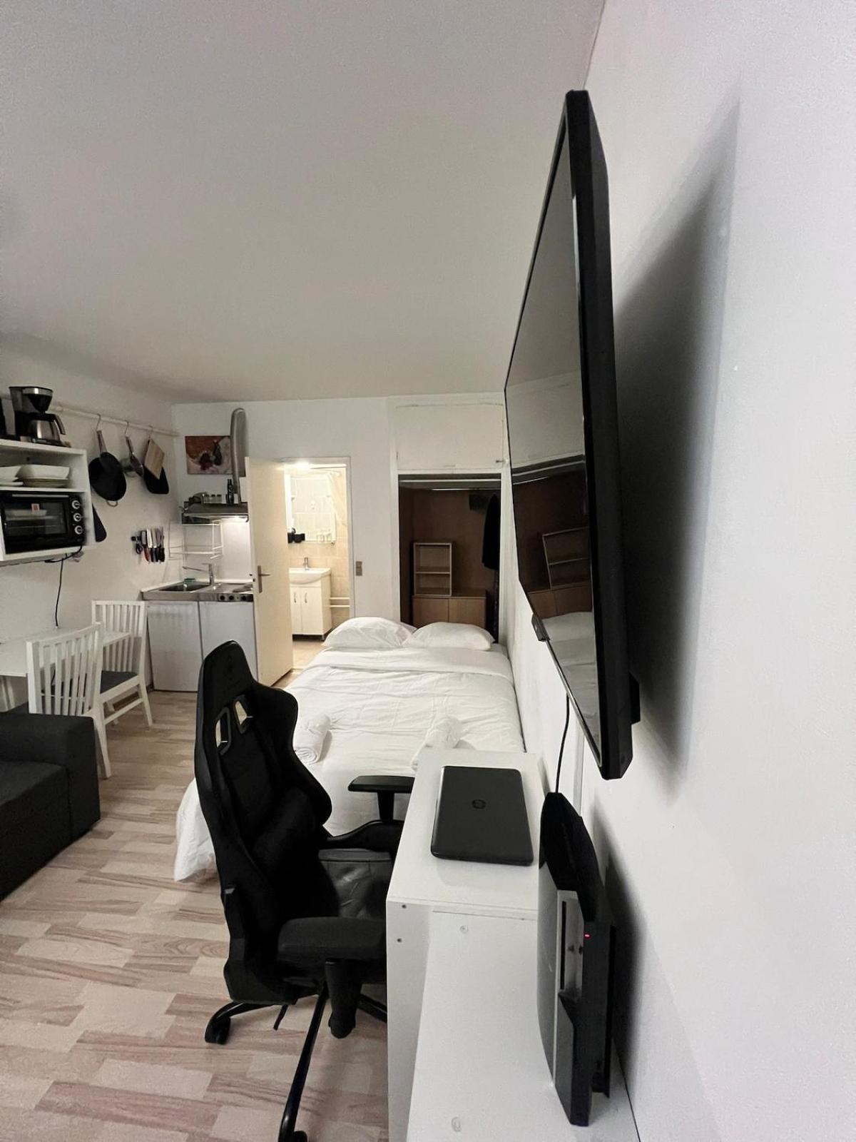 Comfort Cozy Near Airport Appartement *